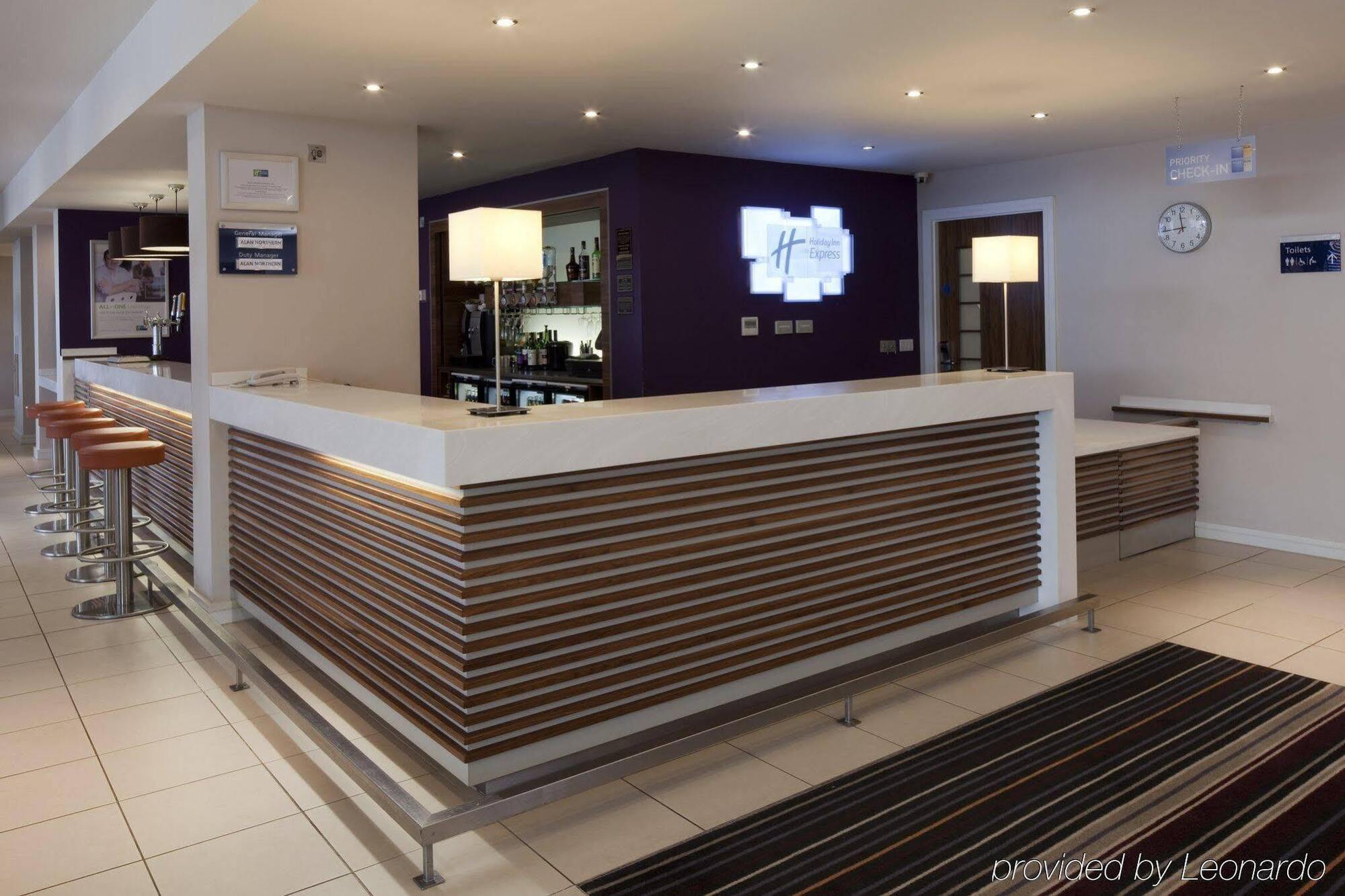 Holiday Inn Express Walsall M6, J10, An Ihg Hotel Buitenkant foto